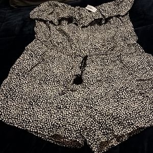 NWT: Womens strapless romper